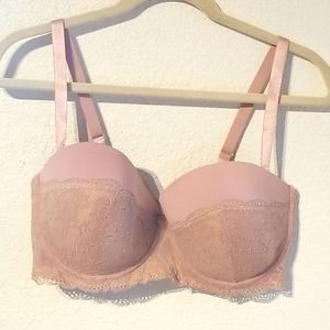 Delta burke 38DD nude bra